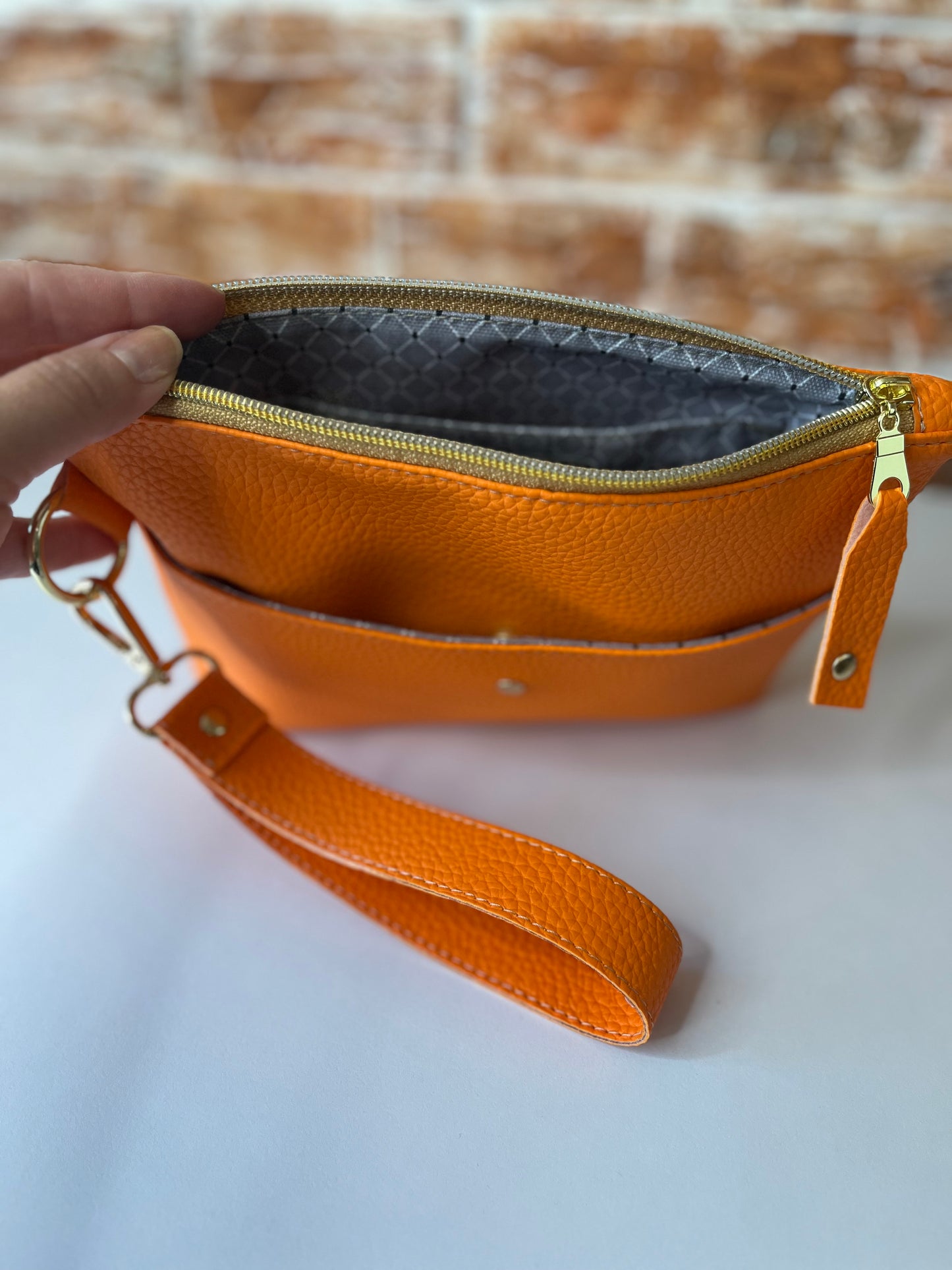 Liana Wristlet (Orange)