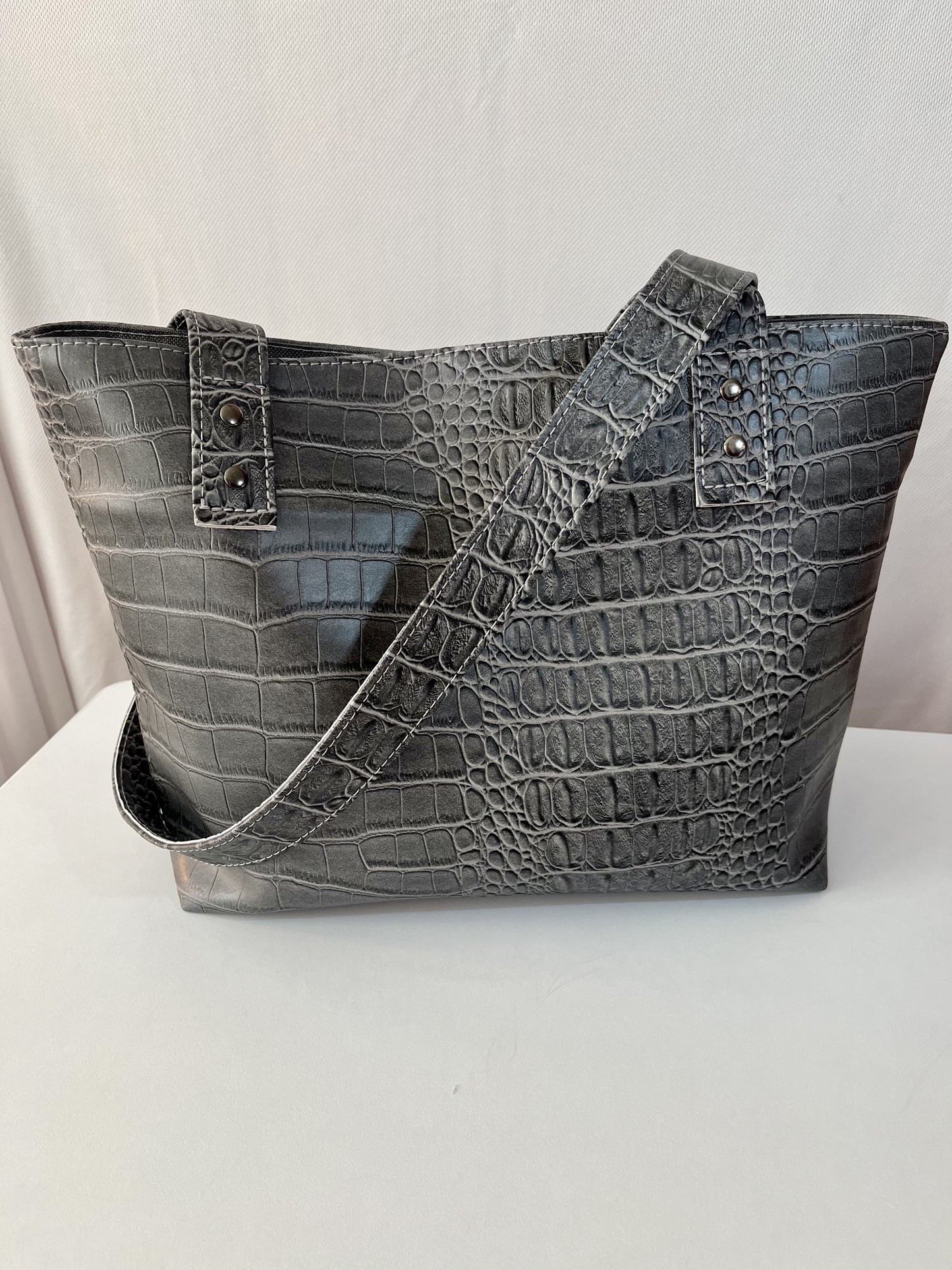 (RTS) Crocodile (Medium) Tote Bags / Assorted Colors